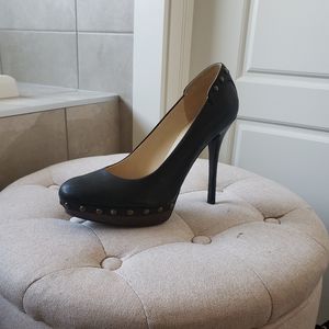 Guess black leather heels size 8
